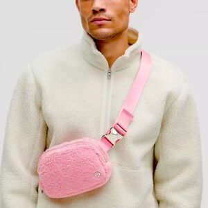Lululemon Everywhere Belt Bag *Fleece Pink Tide/Silver